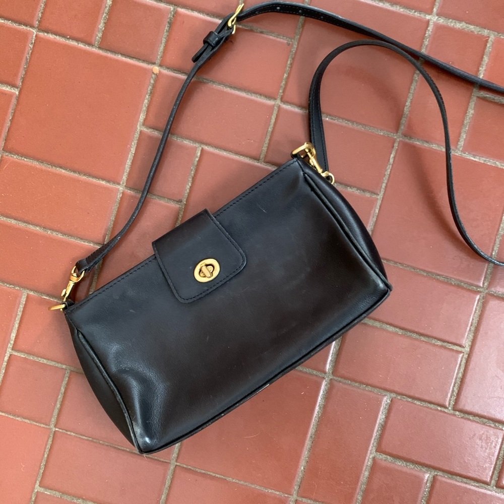 COACH vintage crossbody wallet purse